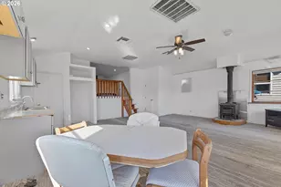 1833 N Jantzen Ave, Portland, OR 97217 - Photo 6