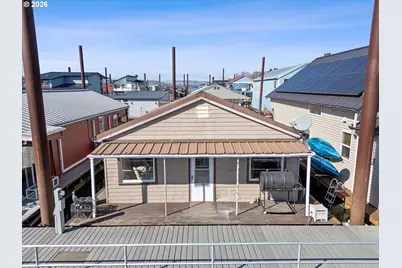 1833 N Jantzen Ave, Portland, OR 97217 - Photo 2