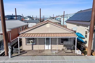 1833 N Jantzen Ave, Portland, OR 97217 - Photo 2