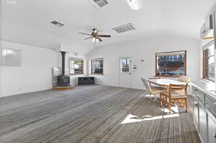 1833 N Jantzen Ave, Portland, OR 97217 - Photo 4