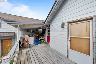 54124 Old Broadbent Rd, Myrtle Point, OR 97458 - Photo 8