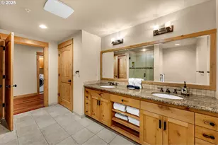 31254 E Collins Lake Rd, Government Camp, OR 97028 - Photo 28
