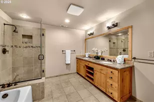 31254 E Collins Lake Rd, Government Camp, OR 97028 - Photo 26