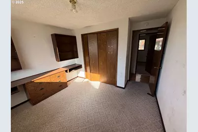 6571 Oakridge Dr, Gladstone, OR 97027 - Photo 14