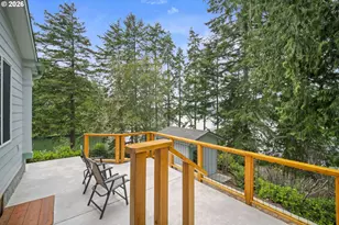 88686 Chapman Rd, Florence, OR 97439 - Photo 2