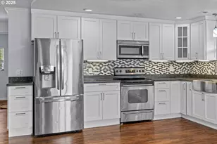 1713 Maple St, Myrtle Point, OR 97458 - Photo 12