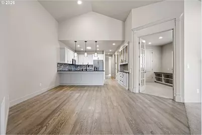 2072 Lakeland Way, Eugene, OR 97408 - Photo 6