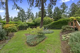 9511 NE Skidmore St, Portland, OR 97220 - Photo 28