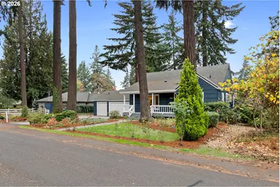 9511 NE Skidmore St, Portland, OR 97220 - Photo 2