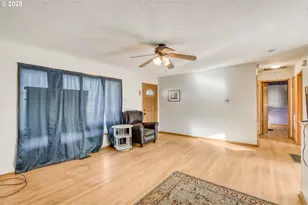 12720 SE Alder St, Portland, OR 97233 - Photo 4