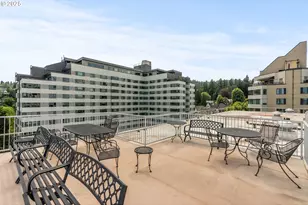 2211 SW Park Pl, Portland, OR 97205 - Photo 34