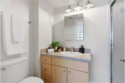 2211 SW Park Pl #903, Portland, OR 97205 - Photo 30