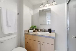 2211 SW Park Pl, Portland, OR 97205 - Photo 30