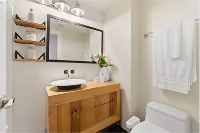 2211 SW Park Pl #903, Portland, OR 97205 - Photo 26