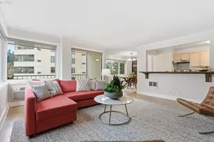 2211 SW Park Pl, Portland, OR 97205 - Photo 10