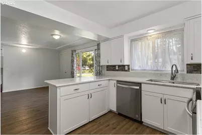 311 SE 155th Pl, Portland, OR 97233 - Photo 12
