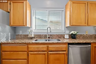 4240 NE Paintbrush Ct, Salem, OR 97305 - Photo 16