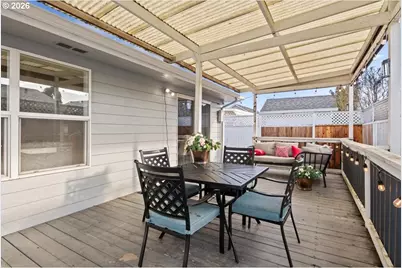 4240 NE Paintbrush Ct, Salem, OR 97305 - Photo 32