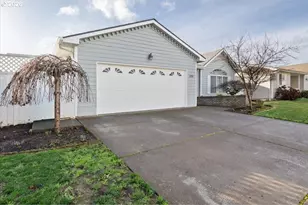 4240 NE Paintbrush Ct, Salem, OR 97305 - Photo 2