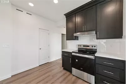 1810 NW 18th St, Battle Ground, WA 98604 - Photo 8