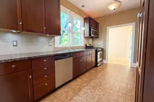 3214 SE 9th Ave, Portland, OR 97202 - Photo 2