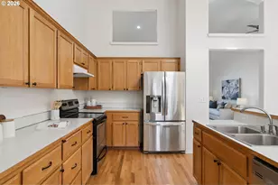664 SE 10th St, Troutdale, OR 97060 - Photo 14
