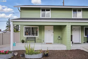 16317 SE Salmon St, Portland, OR 97233 - Photo 2
