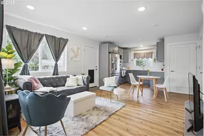 16317 SE Salmon St #B, Portland, OR 97233 - Photo 4