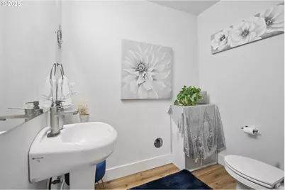 16317 SE Salmon St #B, Portland, OR 97233 - Photo 10