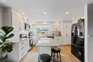 1881 NW Excello Dr, Roseburg, OR 97471 - Photo 6