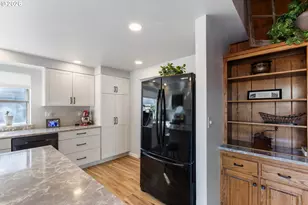 1881 NW Excello Dr, Roseburg, OR 97471 - Photo 12