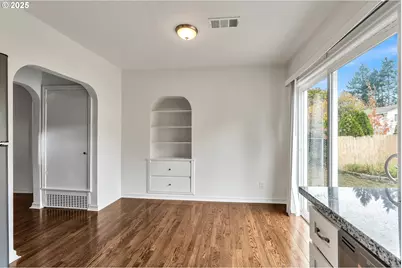 3420 SE 143rd Ave, Portland, OR 97236 - Photo 10