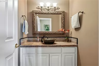 11904 SW Viewcrest Ct, Tigard, OR 97224 - Photo 16
