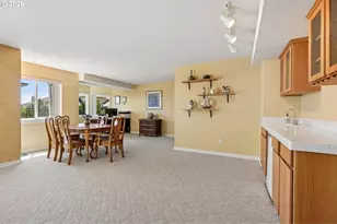 11904 SW Viewcrest Ct, Tigard, OR 97224 - Photo 34