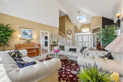 11904 SW Viewcrest Ct, Tigard, OR 97224 - Photo 8