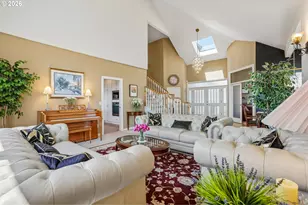 11904 SW Viewcrest Ct, Tigard, OR 97224 - Photo 8