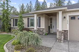 136 Zephyr Dr, Silver Lake, WA 98645 - Photo 2