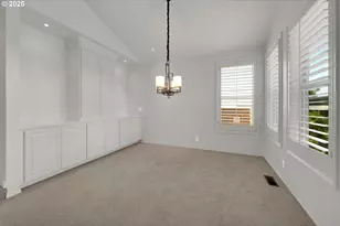 410 Spyglass Dr, Eugene, OR 97401 - Photo 16