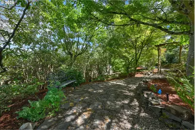 410 Spyglass Dr, Eugene, OR 97401 - Photo 40