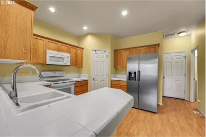 1198 SE Bacarra St, Hillsboro, OR 97123 - Photo 14