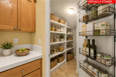 1198 SE Bacarra St, Hillsboro, OR 97123 - Photo 4