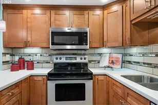 12065 SW King Arthur St, King City, OR 97224 - Photo 16