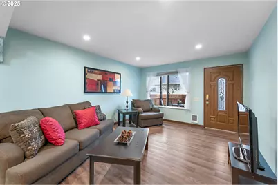 12065 SW King Arthur St, King City, OR 97224 - Photo 6