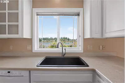 422 N Lakefair Cir, Keizer, OR 97303 - Photo 12