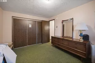 334 S Cascade Dr, Woodburn, OR 97071 - Photo 14