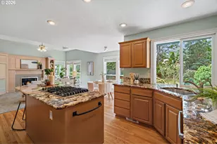 15331 SW Peachtree Dr, Portland, OR 97224 - Photo 10