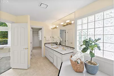 15331 SW Peachtree Dr, Portland, OR 97224 - Photo 28