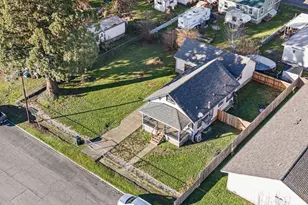 430 Division Ave, Drain, OR 97435 - Photo 1