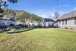 430 Division Ave, Drain, OR 97435 - Photo 8