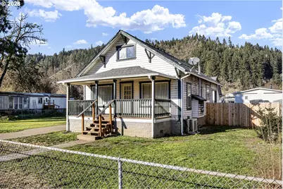 430 Division Ave, Drain, OR 97435 - Photo 4